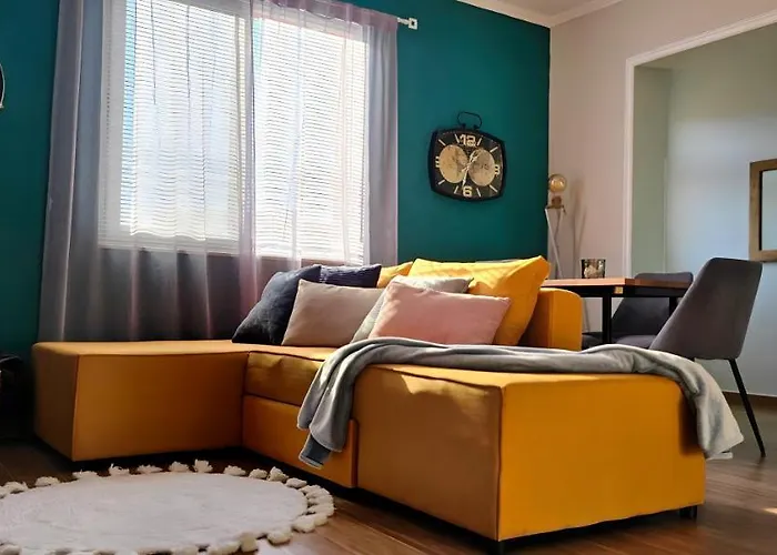 Nuci\'S Place 2, Sunny Apartment With Balcony Near Blloku