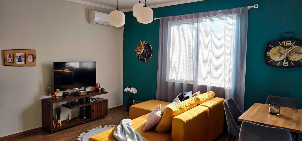 Apartment Nuci's Place 2, Sunny With Balcony Near Blloku