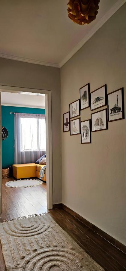 Nuci's Place 2, Sunny With Balcony Near Blloku Apartment Tirana